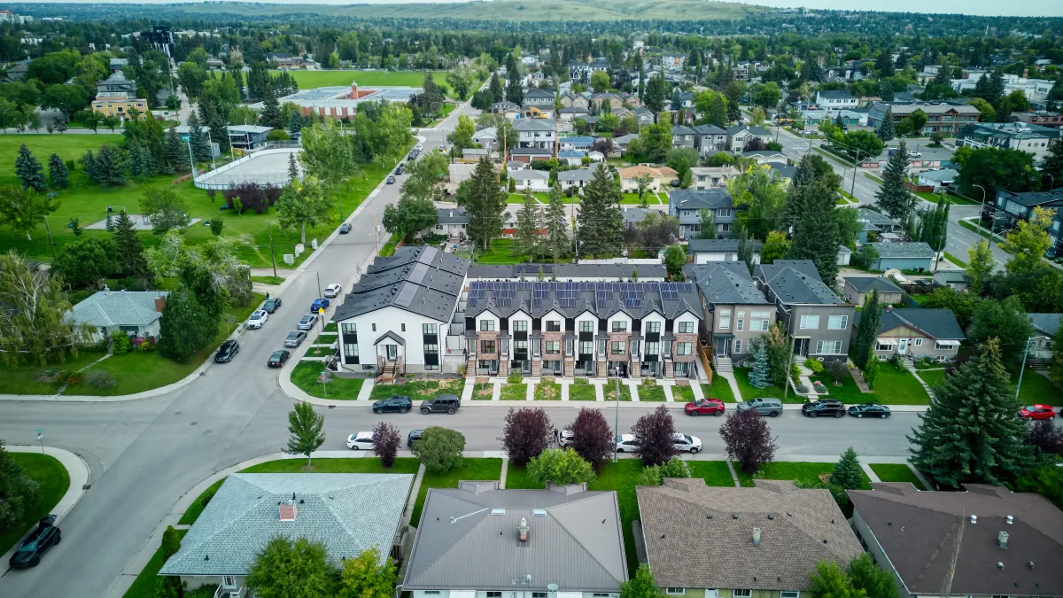 18 Ave NW, photo 2