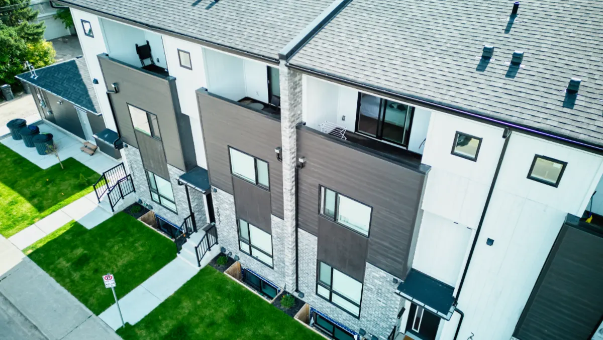 26 Ave NW