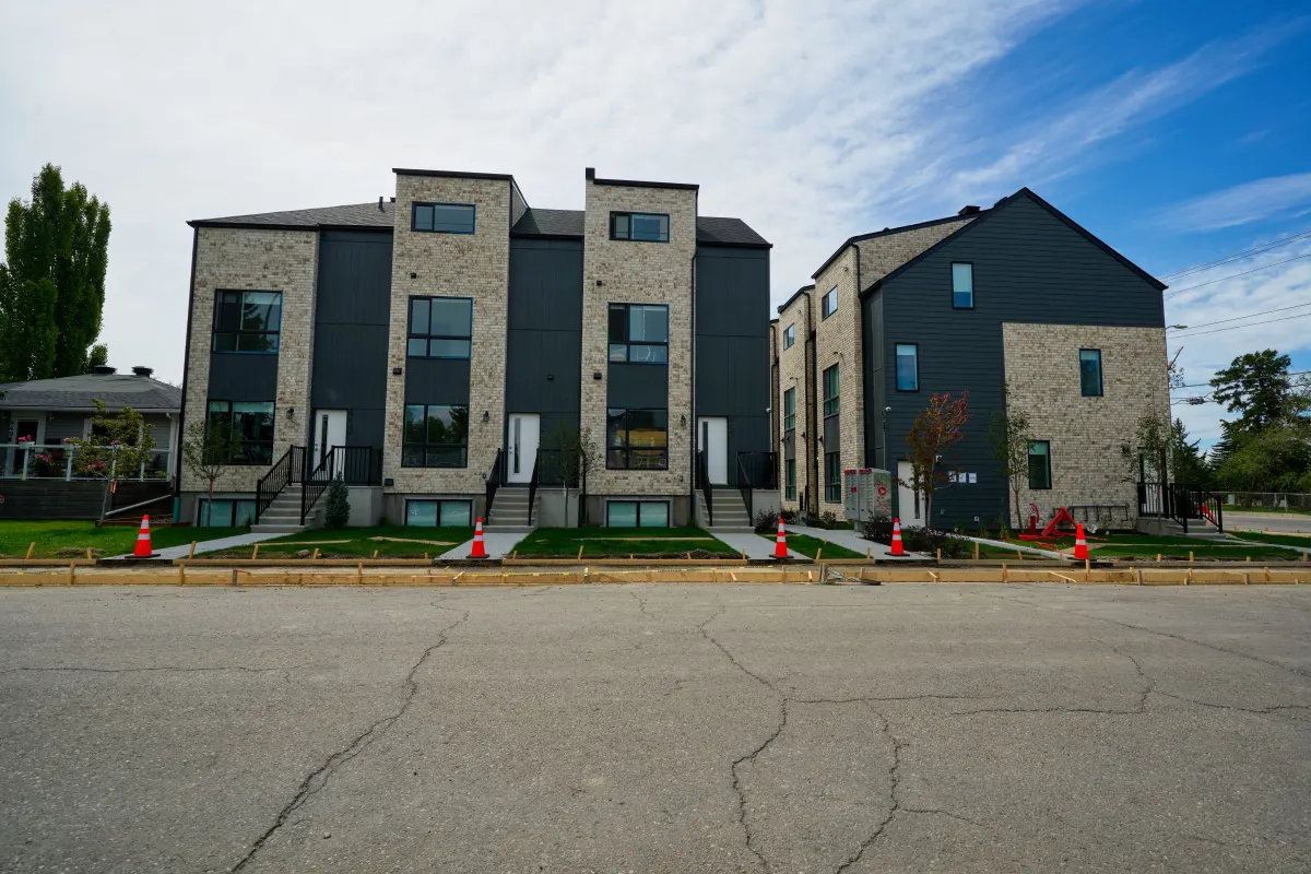 22 Ave NW, Mount Pleasant