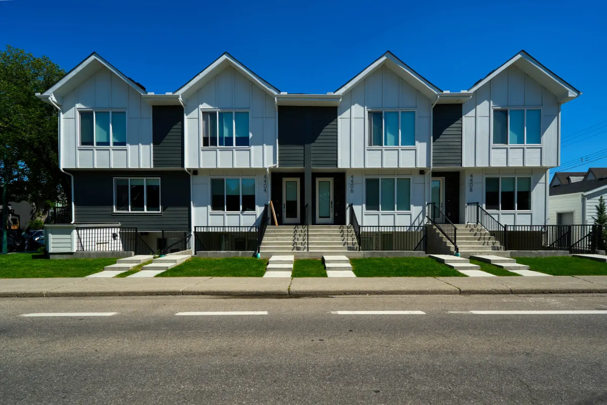 43 St SW, Altadore